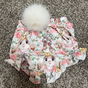 🌱🦢4 FOR $15!🦢🌱 Floral Bunny Print Kids Accessory with Pom Pom